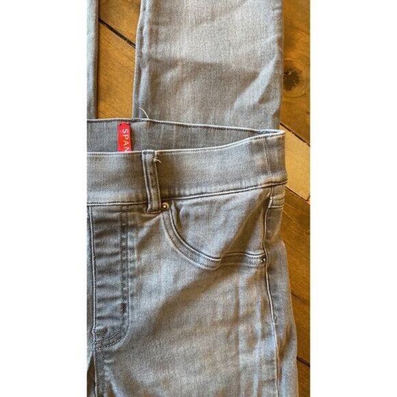 SPANX Women's Vintage Distressed Ankle Skinny Jeans Raw Hem Gray High Rise - Picture 2 of 4